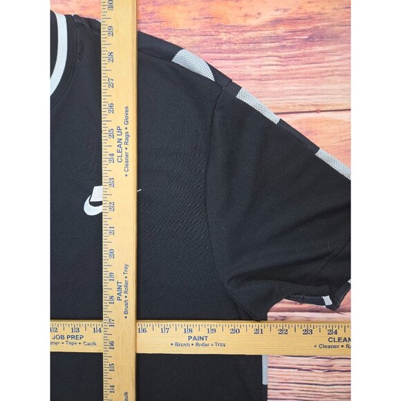 Nike Men's NSW Black Checkered Oversized T-Shirt Small - Picture 9 of 9